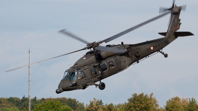 Photo ID 83585 by Lieuwe Hofstra. Austria Air Force Sikorsky S 70A 42 Black Hawk, 6M BA