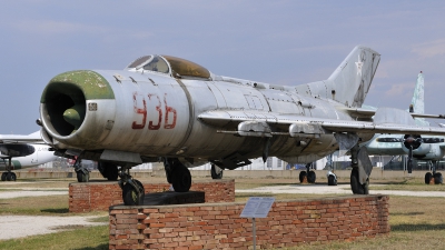 Photo ID 83640 by Peter Terlouw. Bulgaria Air Force Mikoyan Gurevich MiG 19PM, 936