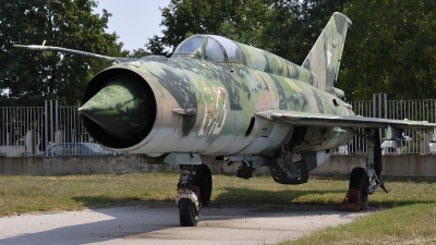 Photo ID 83639 by Peter Terlouw. Bulgaria Air Force Mikoyan Gurevich MiG 21M, 613