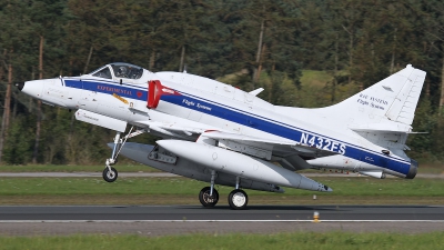 Photo ID 83858 by Rainer Mueller. Company Owned BAe Systems Douglas A 4N Skyhawk, N432FS