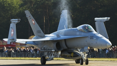 Photo ID 85852 by rob martaré. Switzerland Air Force McDonnell Douglas F A 18C Hornet, J 5010