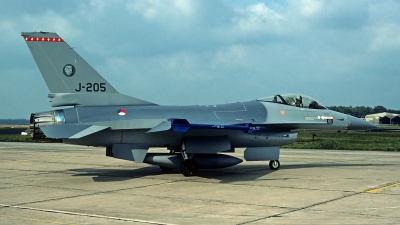 Photo ID 86118 by Carl Brent. Netherlands Air Force General Dynamics F 16A Fighting Falcon, J 205