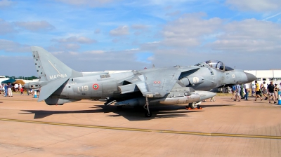 Photo ID 87157 by Chris Albutt. Italy Navy McDonnell Douglas AV 8B Harrier ll, MM7224