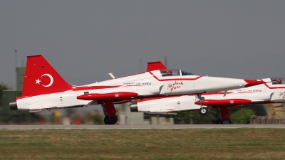 Photo ID 88311 by Paul Newbold. T rkiye Air Force Canadair NF 5A 2000 CL 226, 71 3049