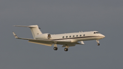 Photo ID 11236 by Maarten Peters. USA Navy Gulfstream Aerospace C 37B G550, 166376