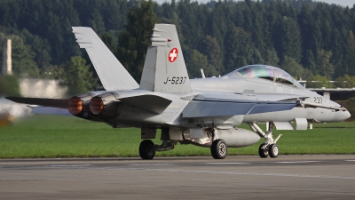 Photo ID 88607 by Andreas Weber. Switzerland Air Force McDonnell Douglas F A 18D Hornet, J 5237