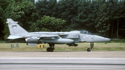 Photo ID 90092 by Joop de Groot. UK Air Force Sepecat Jaguar GR1A, XZ394