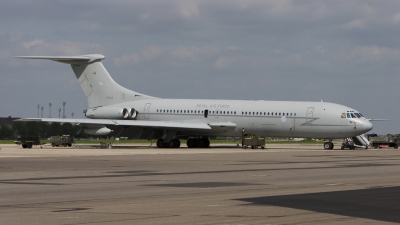 Photo ID 11461 by Tom Gibbons. UK Air Force Vickers 1106 VC 10 C1K, XR808