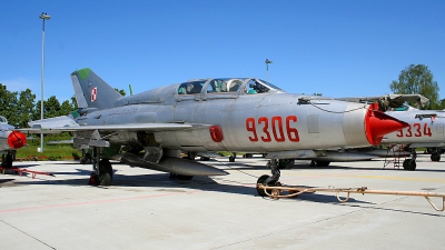 Photo ID 90825 by Stephan Sarich. Poland Air Force Mikoyan Gurevich MiG 21UM, 9306