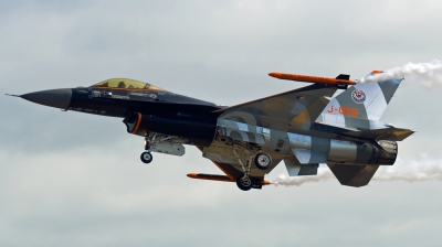 Photo ID 90837 by Chris Albutt. Netherlands Air Force General Dynamics F 16AM Fighting Falcon, J 055