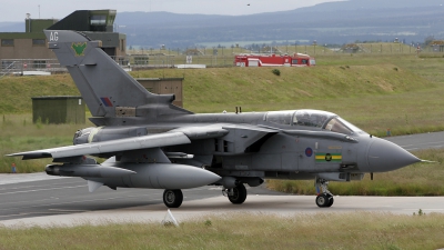 Photo ID 11599 by Andy Walker. UK Air Force Panavia Tornado GR4, ZA546
