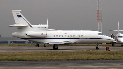 Photo ID 94773 by Jan Eenling. Italy Air Force Dassault Falcon 900EXE, MM62244