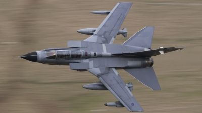 Photo ID 94155 by Tom Gibbons. UK Air Force Panavia Tornado GR4, ZA447