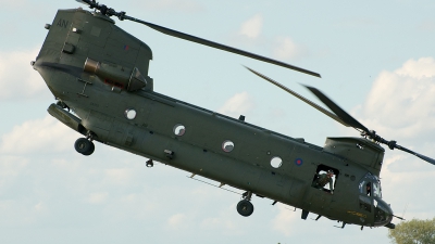 Photo ID 12345 by Jeremy Gould. UK Air Force Boeing Vertol Chinook HC2 CH 47D, ZA705