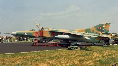 Photo ID 97471 by Peter Terlouw. Hungary Air Force Mikoyan Gurevich MiG 23UB, 15