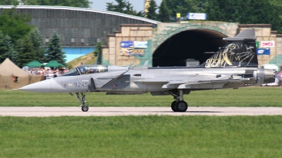 Photo ID 98135 by Milos Ruza. Czech Republic Air Force Saab JAS 39C Gripen, 9245