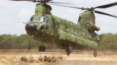 Photo ID 98665 by Jimmy van Drunen. Netherlands Air Force Boeing Vertol CH 47D Chinook, D 666