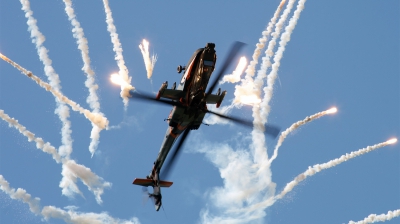 Photo ID 99685 by Lieuwe de Vries. Netherlands Air Force Boeing AH 64DN Apache Longbow, Q 17