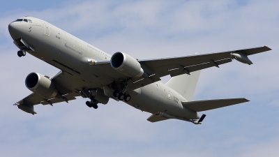 Photo ID 99686 by Roberto Bianchi. Italy Air Force Boeing KC 767A 767 2EY ER, MM62229