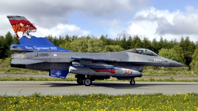 Photo ID 100353 by Bart Hoekstra. Netherlands Air Force General Dynamics F 16AM Fighting Falcon, J 196