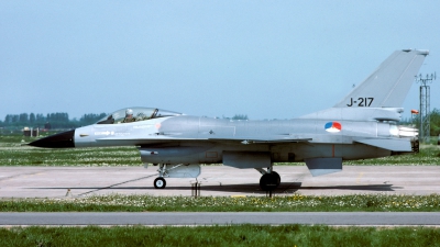 Photo ID 100367 by Joop de Groot. Netherlands Air Force General Dynamics F 16A Fighting Falcon, J 217