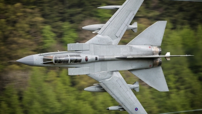 Photo ID 101053 by Lloyd Horgan. UK Air Force Panavia Tornado GR4, ZD720