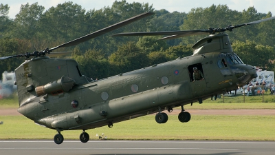 Photo ID 13052 by Jeremy Gould. UK Air Force Boeing Vertol Chinook HC2 CH 47D, ZA705