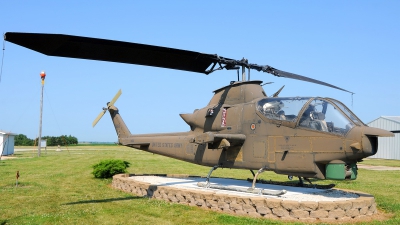 Photo ID 102977 by W.A.Kazior. USA Army Bell AH 1S Cobra, 70 16061
