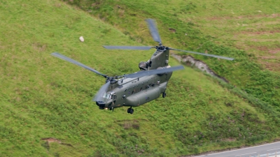 Photo ID 103347 by Paul Massey. UK Air Force Boeing Vertol Chinook HC3 CH 47SD, ZH901