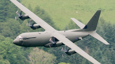 Photo ID 103400 by Paul Massey. UK Air Force Lockheed Martin Hercules C4 C 130J 30 L 382, ZH878