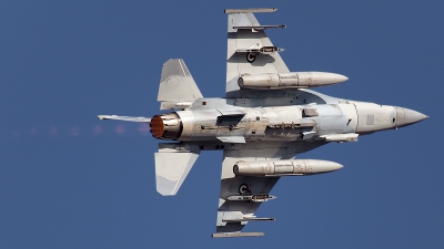 Photo ID 105225 by Daniel Guerra. United Arab Emirates Air Force Lockheed Martin F 16E Fighting Falcon, 3040