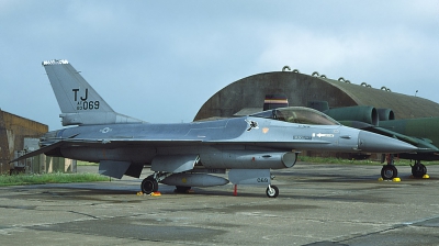 Photo ID 105900 by Lieuwe Hofstra. USA Air Force General Dynamics F 16C Fighting Falcon, 83 1069