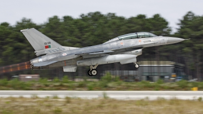 Photo ID 106571 by Fernando Sousa. Portugal Air Force General Dynamics F 16BM Fighting Falcon, 15138