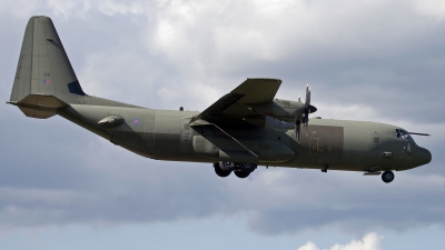 Photo ID 106682 by Niels Roman / VORTEX-images. UK Air Force Lockheed Martin Hercules C4 C 130J 30 L 382, ZH868