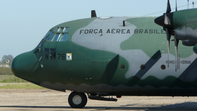 Photo ID 107186 by Martin Kubo. Brazil Air Force Lockheed C 130H Hercules L 382, 2476