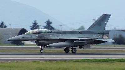 Photo ID 108735 by Lukas Kinneswenger. Chile Air Force General Dynamics F 16D Fighting Falcon, 857