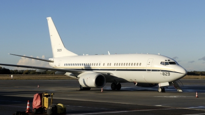 Photo ID 109357 by Joop de Groot. USA Navy Boeing C 40A Clipper 737 7AFC, 165829