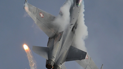 Photo ID 109775 by Martin Thoeni - Powerplanes. Switzerland Air Force McDonnell Douglas F A 18C Hornet, J 5004