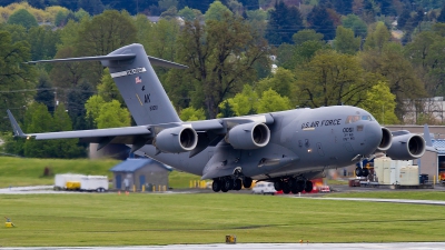 Photo ID 111356 by Russell Hill. USA Air Force Boeing C 17A Globemaster III, 98 0051