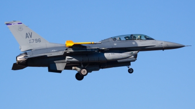 Photo ID 111986 by Fabrizio Berni. USA Air Force General Dynamics F 16D Fighting Falcon, 90 0796