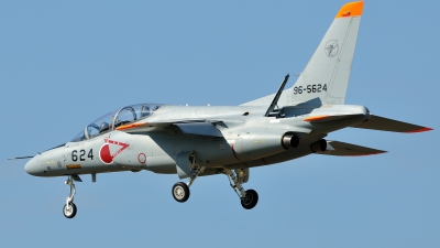 Photo ID 112173 by Peter Terlouw. Japan Air Force Kawasaki T 4, 96 5624