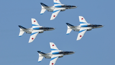 Photo ID 112324 by Peter Terlouw. Japan Air Force Kawasaki T 4, 46 5728