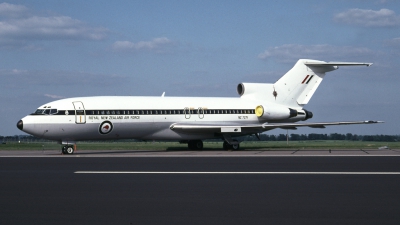 Photo ID 112635 by Tom Gibbons. New Zealand Air Force Boeing 727 22C, NZ7271