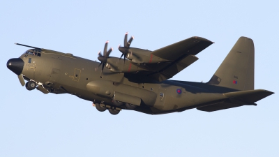 Photo ID 113222 by Chris Lofting. UK Air Force Lockheed Martin Hercules C5 C 130J L 382, ZH880