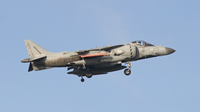 Photo ID 14670 by Maarten Peters. Italy Navy McDonnell Douglas AV 8B Harrier ll, MM7200