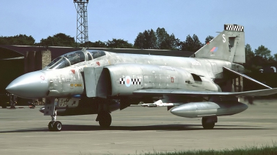 Photo ID 113448 by Arie van Groen. UK Air Force McDonnell Douglas Phantom FG1 F 4K, XV575