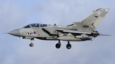 Photo ID 114066 by Chris Lofting. UK Air Force Panavia Tornado GR4A, ZE116