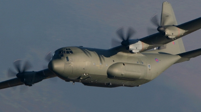 Photo ID 14905 by Paul Cameron. UK Air Force Lockheed Martin Hercules C5 C 130J L 382, ZH886