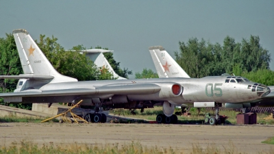 Photo ID 116085 by Sven Zimmermann. Russia Gromov Flight Test Institute Tupolev Tu 16LL, 05 BLUE