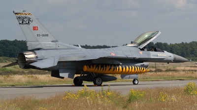 Photo ID 15102 by frank van de waardenburg. T rkiye Air Force General Dynamics F 16C Fighting Falcon, 93 0688